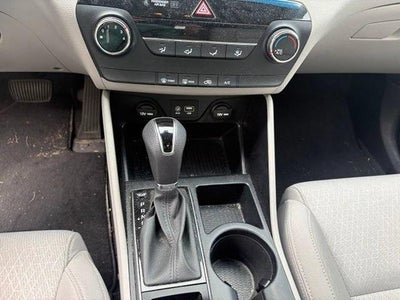 2016 Hyundai TUCSON AWD 4dr SE