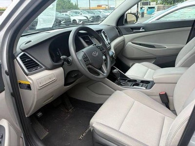 2016 Hyundai TUCSON AWD 4dr SE