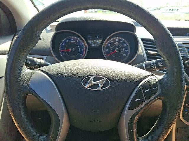 2016 Hyundai ELANTRA 4dr Sdn Auto SE